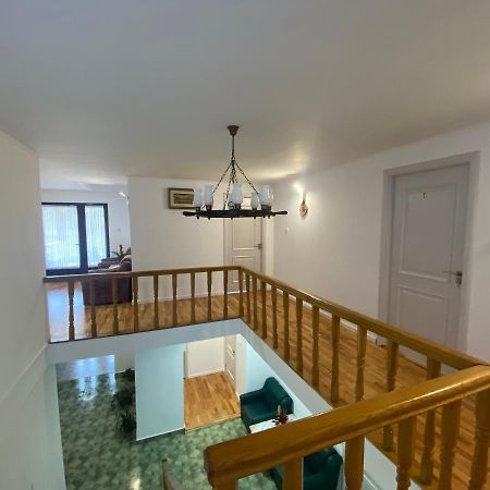 Hotel Casa Laur à Mînăstirea Humorului Extérieur photo