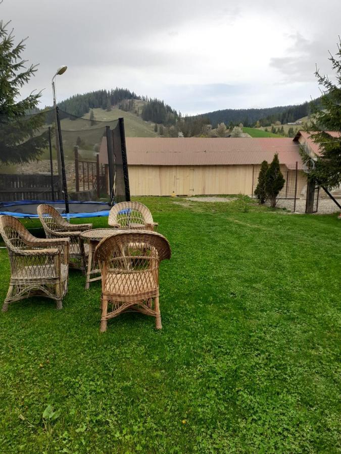 Hotel Casa Laur à Mînăstirea Humorului Extérieur photo